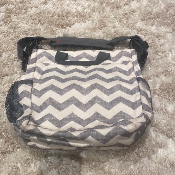 Skip Hop Diaper Bag - Picture 2 of 5